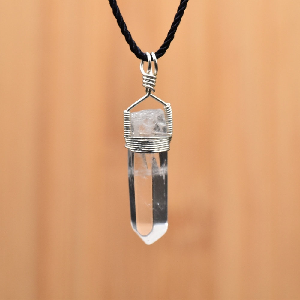 Beautiful crystal quartz wire wrapped pendent